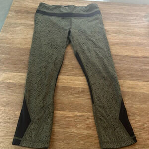 Lululemon leggings size 4